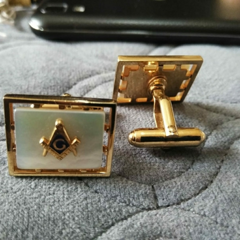 Cufflinks - Picture 2 of 2